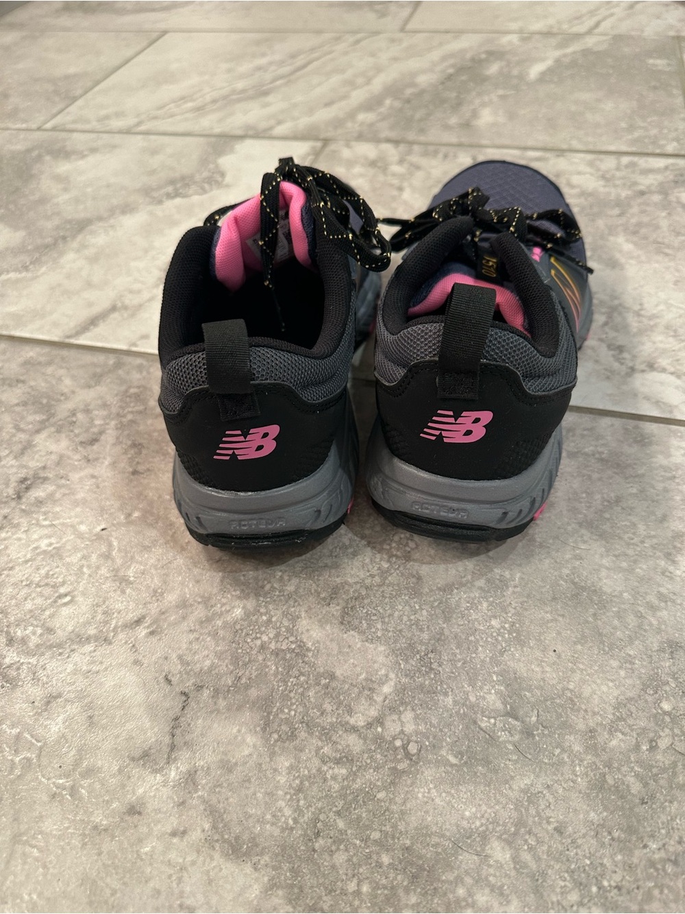 New Balance Women's Gray and Pink Athletic Sneakers with Gold Logo - Picture 3 of 6